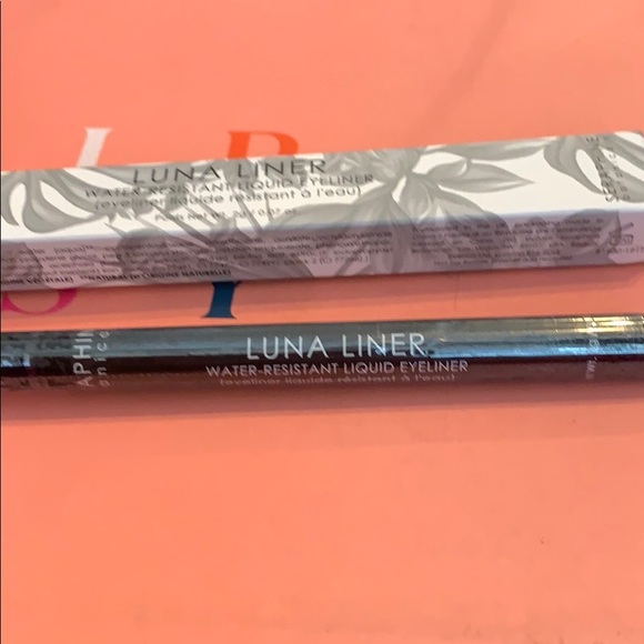 Luna Liner Water Resistant Liquid Eyeliner - Picture 2 of 2
